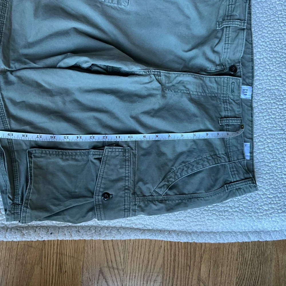 Gap size 34 green short - Picture 3 of 7